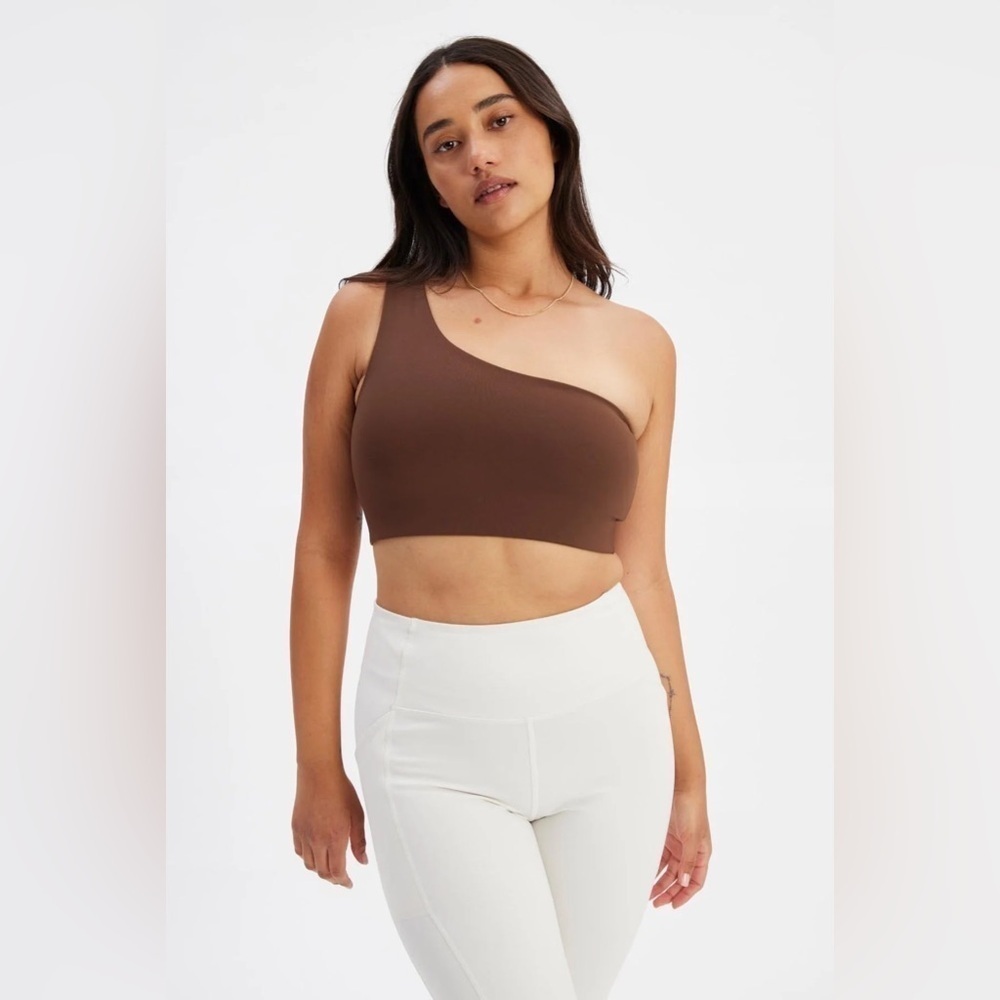 NWT Girlfriend Collective Bianca One Shoulder Bra, Earth, Size M